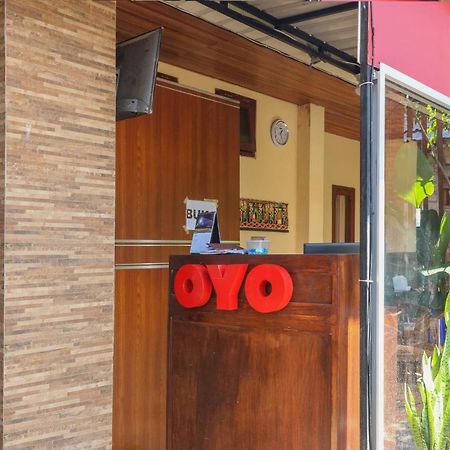 Oyo 2581 Ketut Smile Hotel Denpasar  Exterior photo