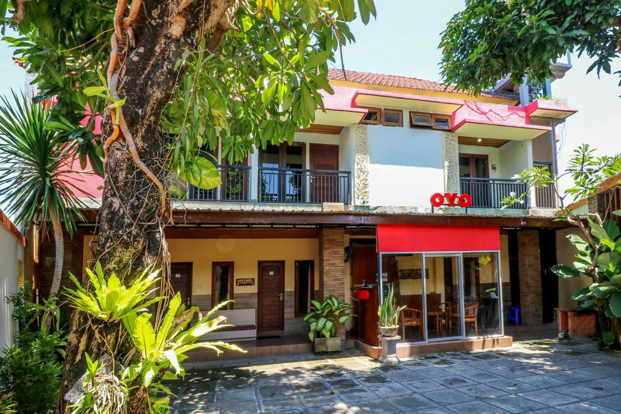 Oyo 2581 Ketut Smile Hotel Denpasar  Exterior photo